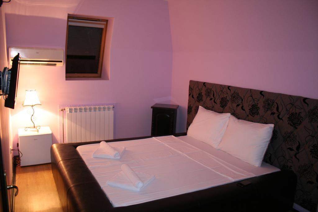 Vila Hedonija Hotel Belgrade Room photo