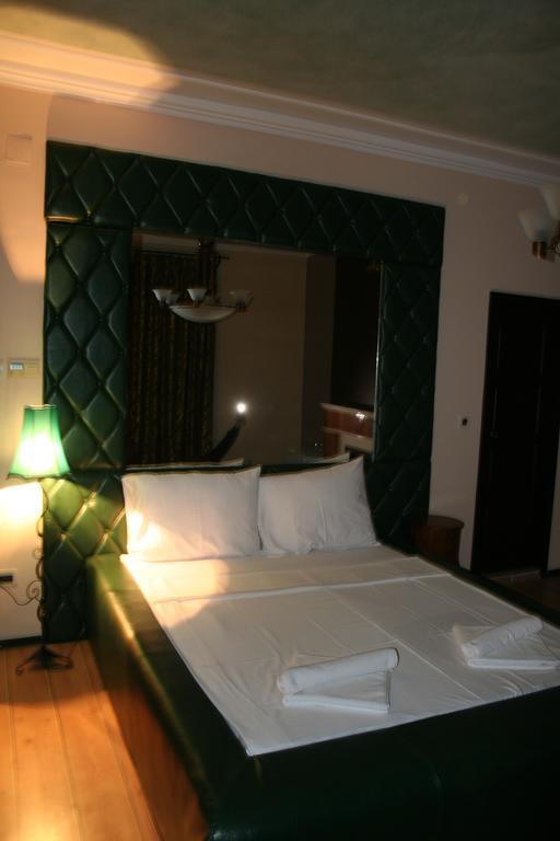 Vila Hedonija Hotel Belgrade Room photo