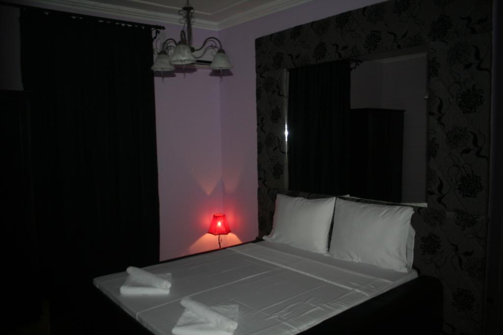 Vila Hedonija Hotel Belgrade Room photo